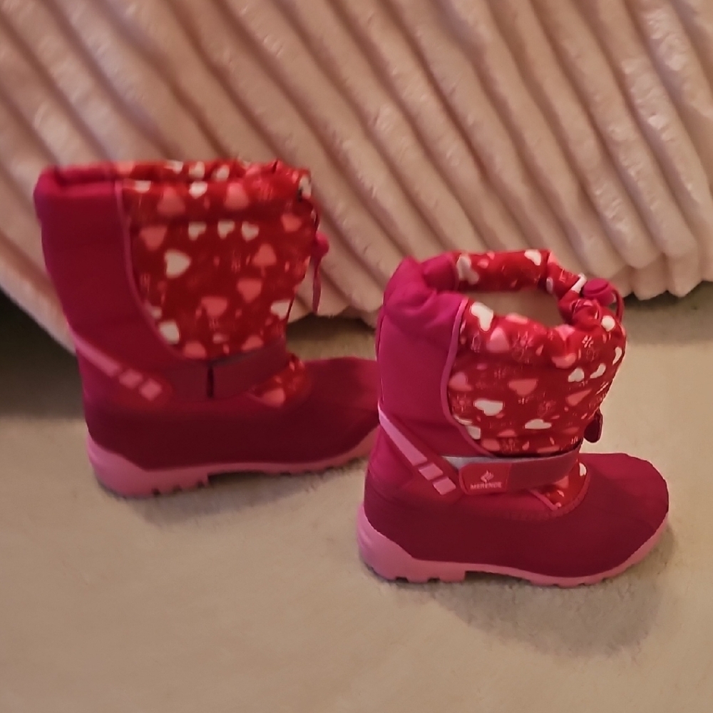 Pink Heart Patterned Winter Boots